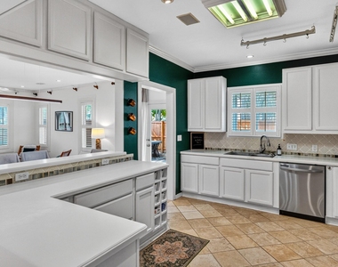 3111 Glenview Ave - Photo Thumbnail 12