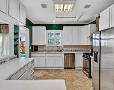 3111 Glenview Ave - Photo Thumbnail 13