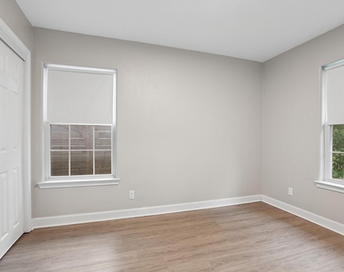 2308 Devonshire Dr - Photo Thumbnail 6