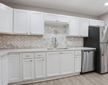 2308 Devonshire Dr - Photo Thumbnail 3