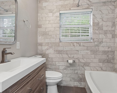 2308 Devonshire Dr - Photo Thumbnail 7