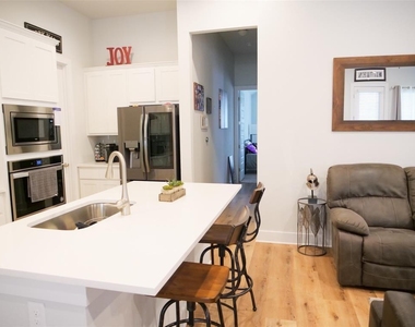 9621 Evening Canopy Dr - Photo Thumbnail 31