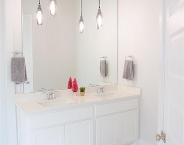 9621 Evening Canopy Dr - Photo Thumbnail 23