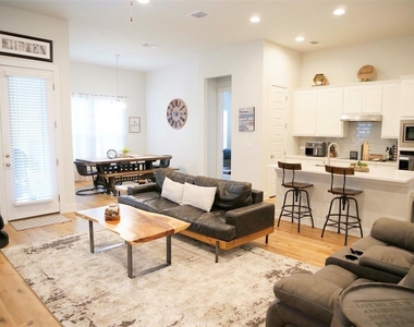 9621 Evening Canopy Dr - Photo Thumbnail 6