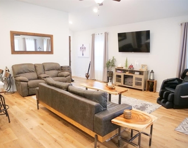 9621 Evening Canopy Dr - Photo Thumbnail 32