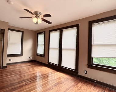 707 Upson St - Photo Thumbnail 4