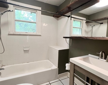 707 Upson St - Photo Thumbnail 6