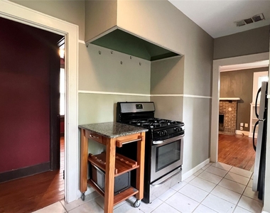 707 Upson St - Photo Thumbnail 3