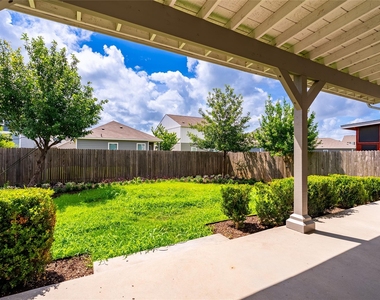 13101 Foreston Dr - Photo Thumbnail 21