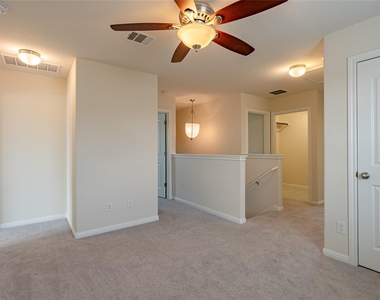 13101 Foreston Dr - Photo Thumbnail 8