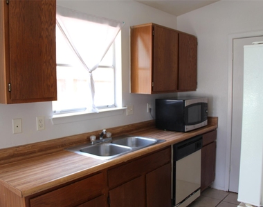 9603 Nightjar Dr - Photo Thumbnail 8