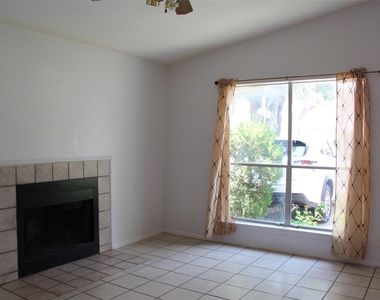 9603 Nightjar Dr - Photo Thumbnail 4