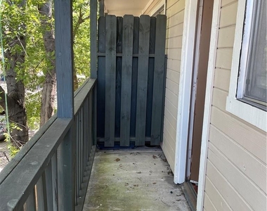 1010 W 23rd St - Photo Thumbnail 10