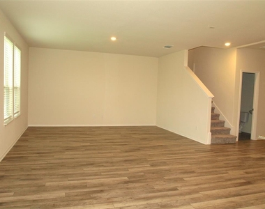 173 Onna St - Photo Thumbnail 13