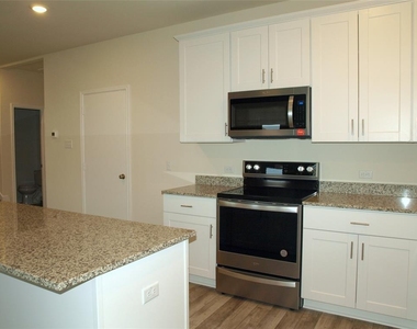 173 Onna St - Photo Thumbnail 8