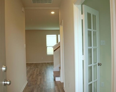 173 Onna St - Photo Thumbnail 4