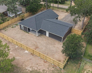 109 Clear Spring St - Photo Thumbnail 23