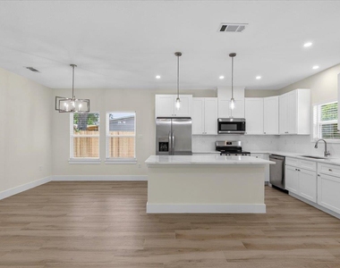 109 Clear Spring St - Photo Thumbnail 19