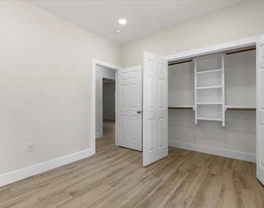 109 Clear Spring St - Photo Thumbnail 12