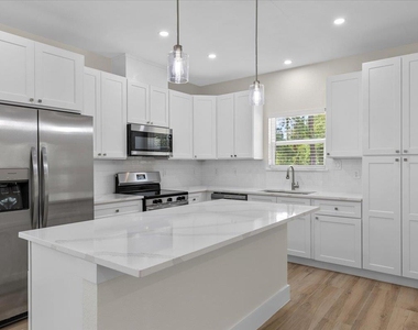 109 Clear Spring St - Photo Thumbnail 20