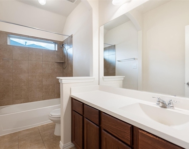156 Banana St - Photo Thumbnail 28