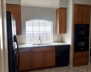 3507 Rip Ford Dr - Photo Thumbnail 11