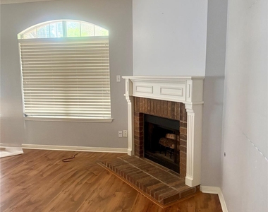 3507 Rip Ford Dr - Photo Thumbnail 6