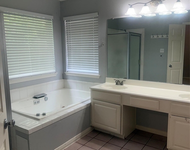 3507 Rip Ford Dr - Photo Thumbnail 15