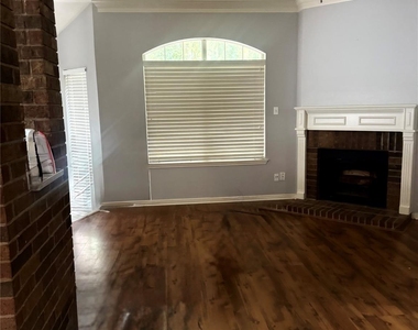 3507 Rip Ford Dr - Photo Thumbnail 7