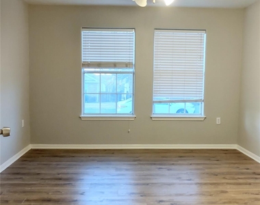 6133 Perlita Dr - Photo Thumbnail 3