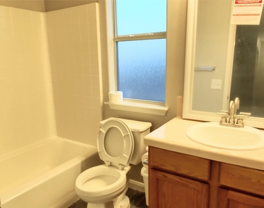 6133 Perlita Dr - Photo Thumbnail 4