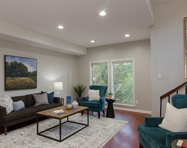 2529 Rio Grande St - Photo Thumbnail 3