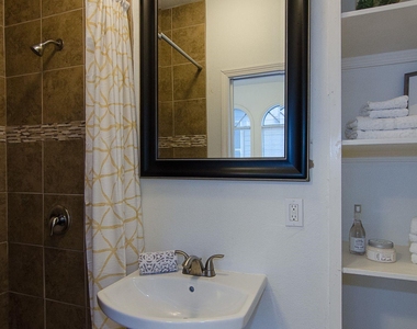 2529 Rio Grande St - Photo Thumbnail 15