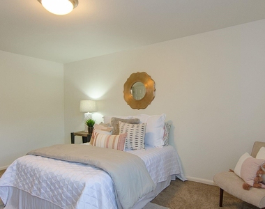 2529 Rio Grande St - Photo Thumbnail 13
