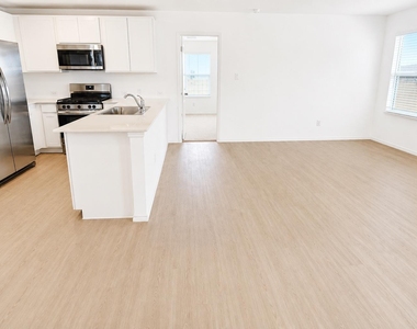 397 Keefer Ln - Photo Thumbnail 9