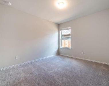 132 Evening Star Ln - Photo Thumbnail 15