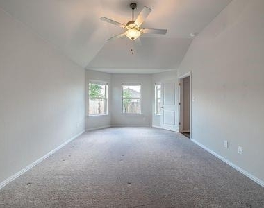 132 Evening Star Ln - Photo Thumbnail 12