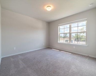 132 Evening Star Ln - Photo Thumbnail 18