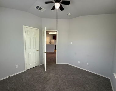 1900 Scofield Ridge Pkwy - Photo Thumbnail 11