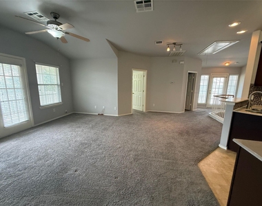1900 Scofield Ridge Pkwy - Photo Thumbnail 20