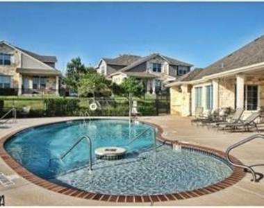 1900 Scofield Ridge Pkwy - Photo Thumbnail 23