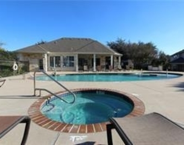 1900 Scofield Ridge Pkwy - Photo Thumbnail 22