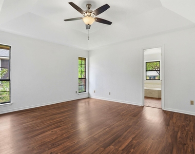 306 Woodstone Dr - Photo Thumbnail 27