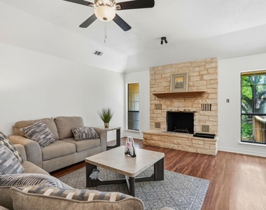 306 Woodstone Dr - Photo Thumbnail 7