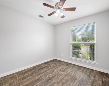 12902 Lamplight Village Ave - Photo Thumbnail 27