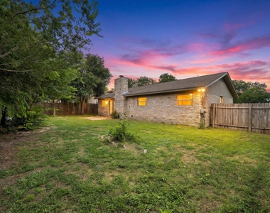 12902 Lamplight Village Ave - Photo Thumbnail 2