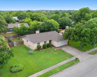 12902 Lamplight Village Ave - Photo Thumbnail 5