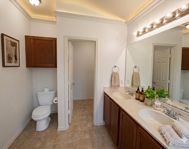 2617 Summerwalk Place Pl - Photo Thumbnail 2