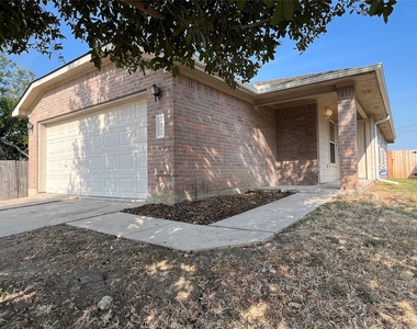 5820 Angel Dr - Photo Thumbnail 2