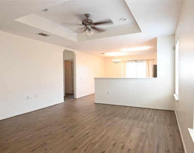 5820 Angel Dr - Photo Thumbnail 7